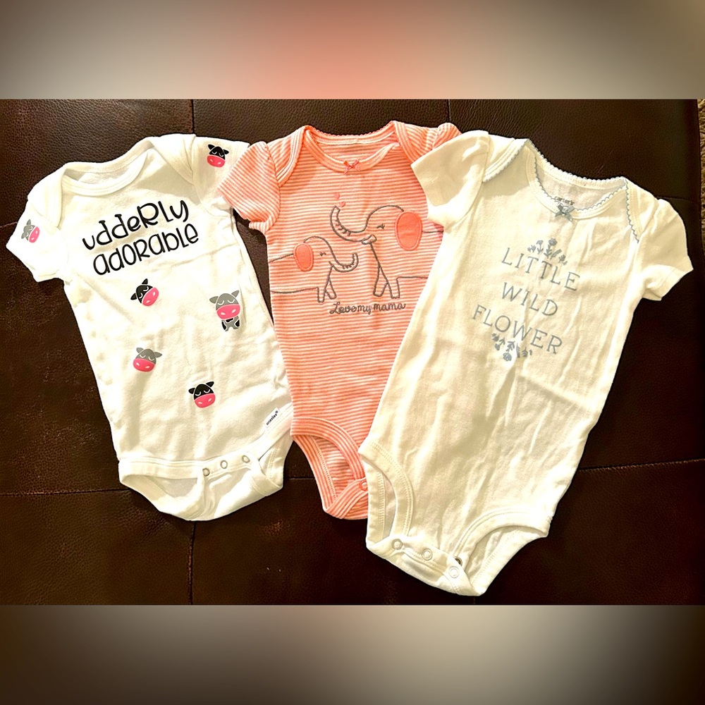 ‼️‼️‼️SOLD‼️‼️‼️Baby girls onesies